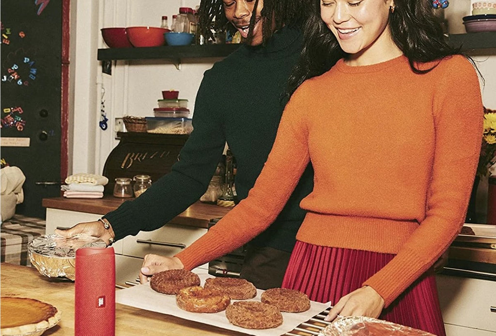 5 things you need to throw a perfect holiday party