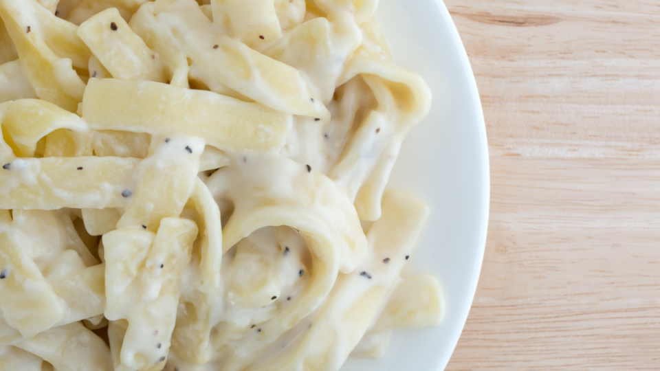 Best Store-Bought Alfredo Sauce (From Absolutely Delicious to Positively Scary)